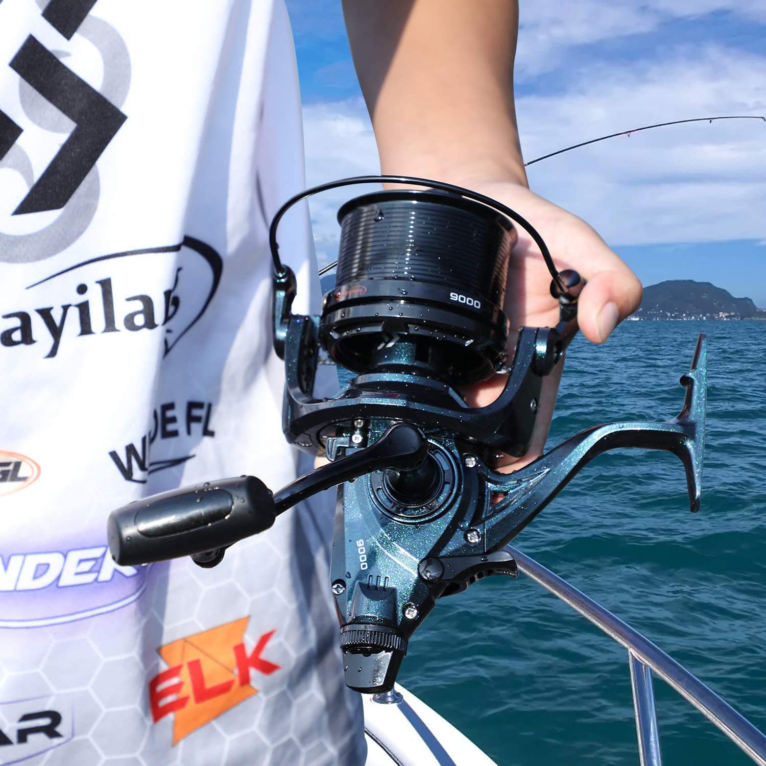 Sougayilang Carrete de pesca de carpa, carrete giratorio suave ultra potente 13+1BB, cuerpo de metal 9000/10000/12000, carretes de pesca de surf para agua salada y agua dulce
