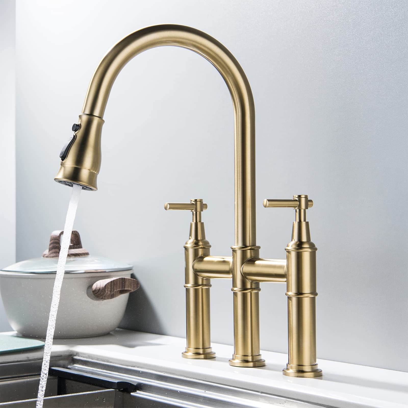 Rubinetto da Cucina, Rubinetto a Ponte in Ottone Spazzolato Color Oro con doccetta Estraibile, lavello a 3 Fori in Ottone.