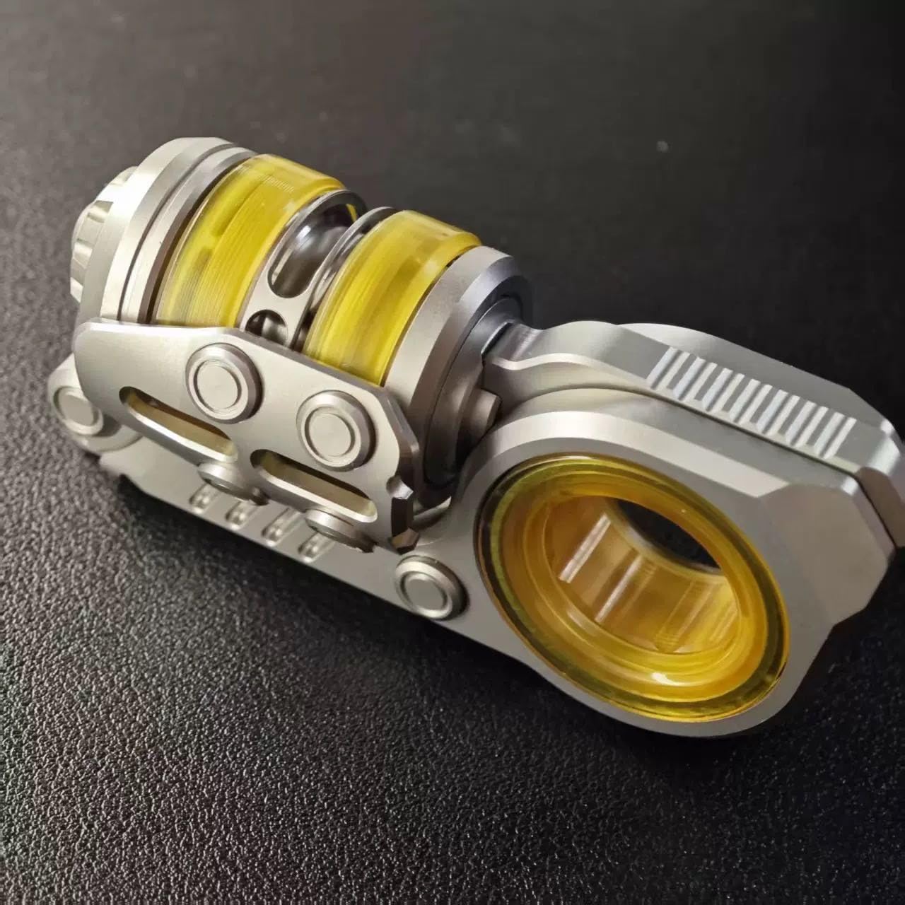 金属製 フィジェットトイ 2種類のギミック fidget EDC スライダー新品 Amazon.co.jp: 新しいスパイダー 2.0 フィジェット スライダー