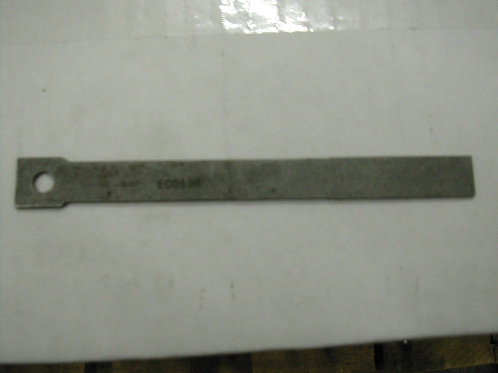 Agrafe pilote Senco Ec0136 guidage précis pour fixation de panneaux