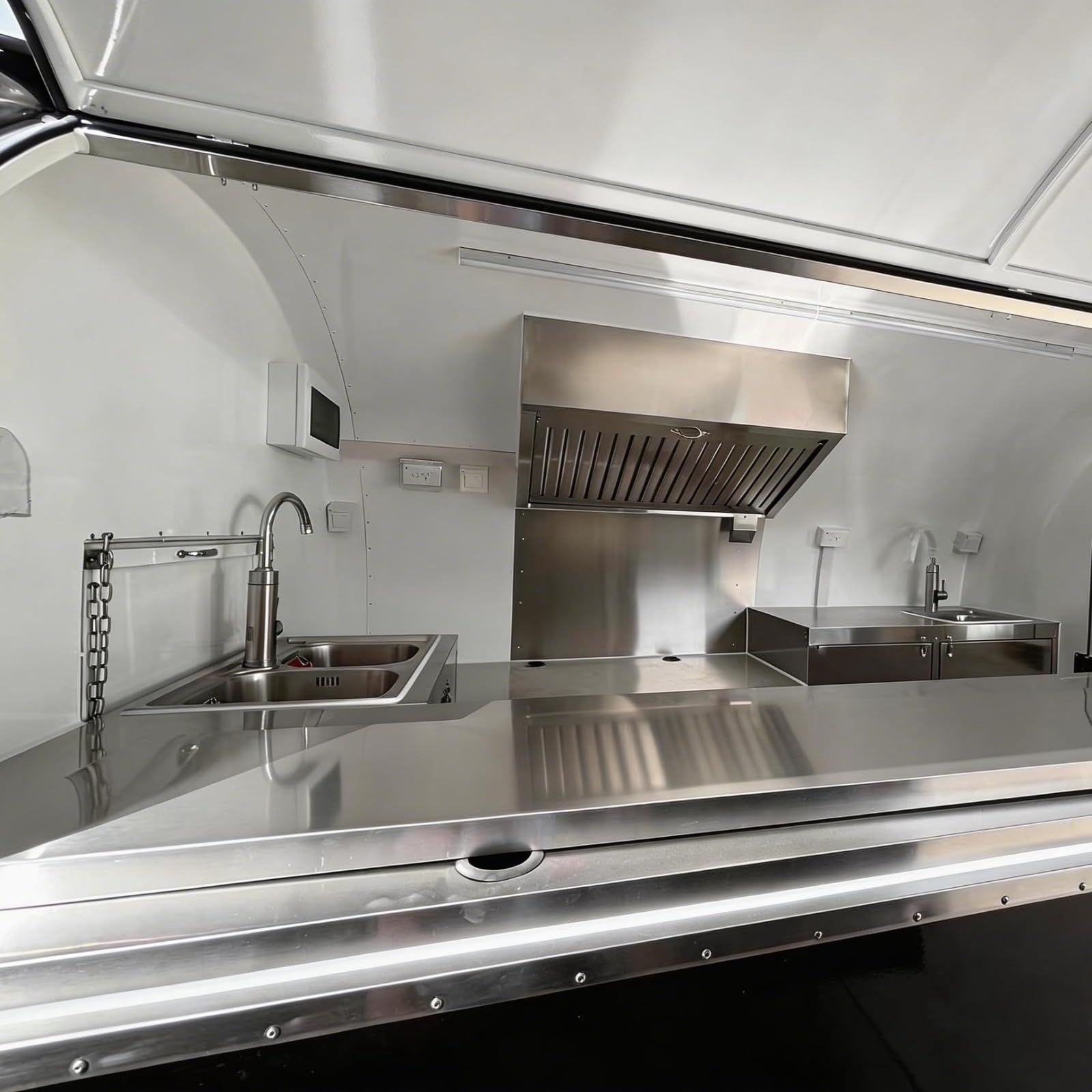 Przyczepa Food Truck na sprzedaż, mobilna przyczepa do kawy i przekąsek – konfigurowalny wózek spożywczy z miejscem do przygotowywania kawy i chłodzenia do obsługi herbaty i małych firm