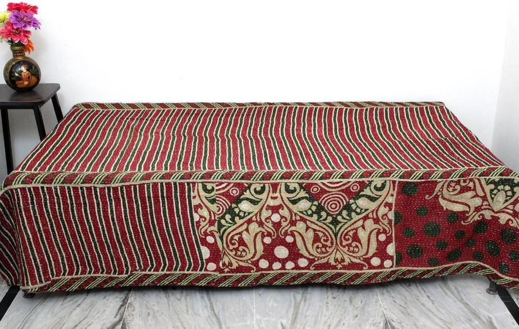 Vintage Throw Kantha Quilt Indian Handmade Bohemian Bedspread Reversible Cotton Ethnic Sari Fabric Embroidered Bedding Blanket Gudari