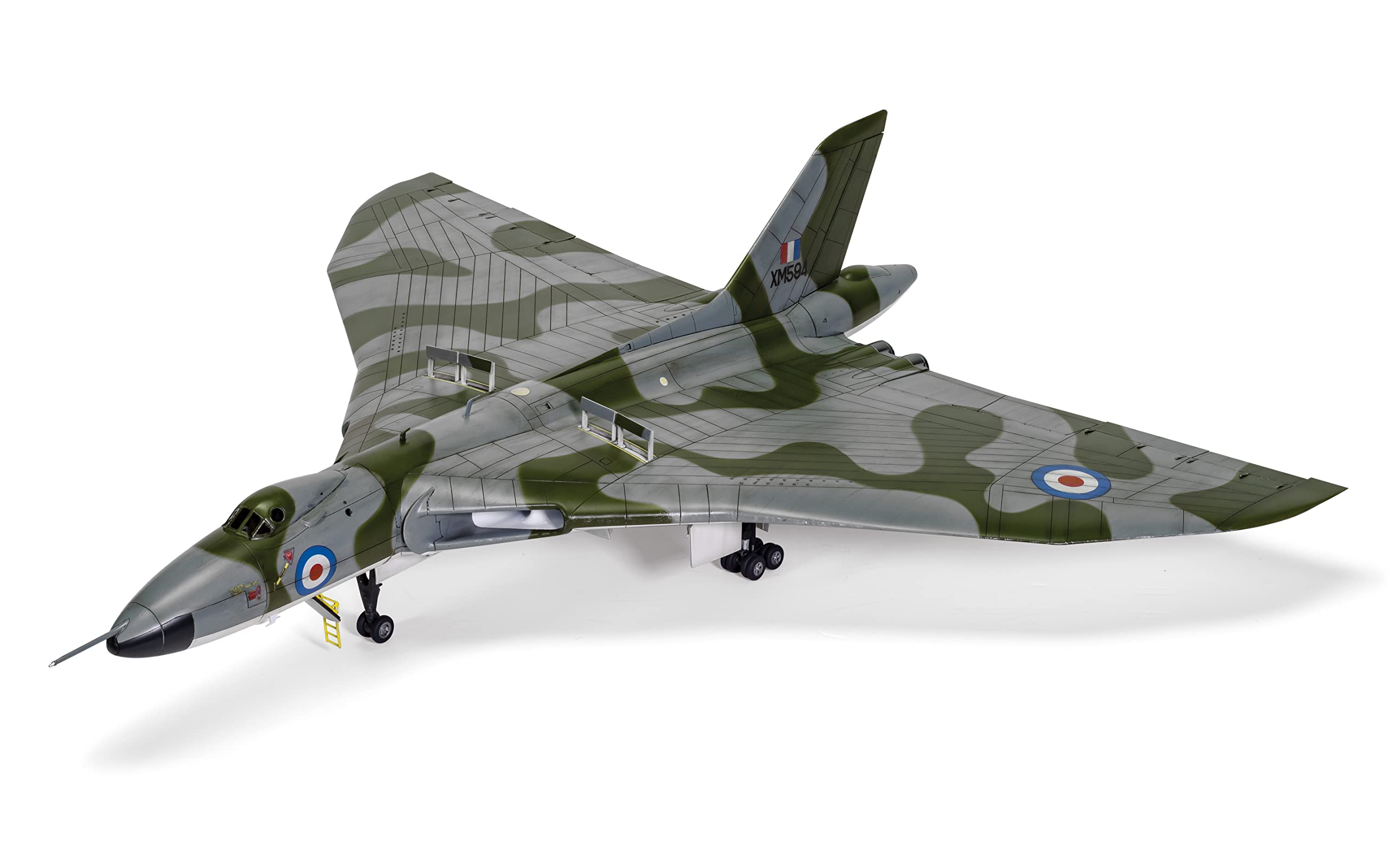 航空機・ヘリコプター AIRFIX 1/72 AVRO VULCAN B.2 Amazon.com: Airfix Avro Vulcan B.2 1:72 Royal Military Aviation