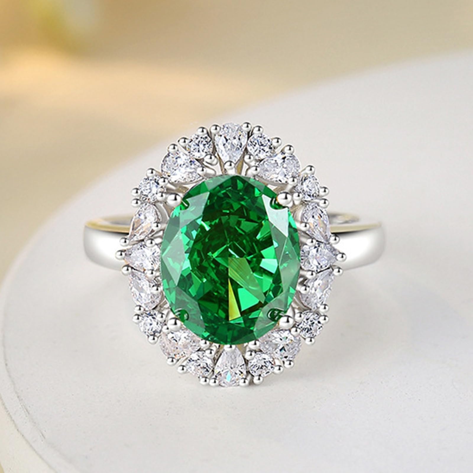 Anillo de oro blanco de zafiro creado, anillo de boda, elegante anillo de compromiso Halo con zafiro creado 5 ct