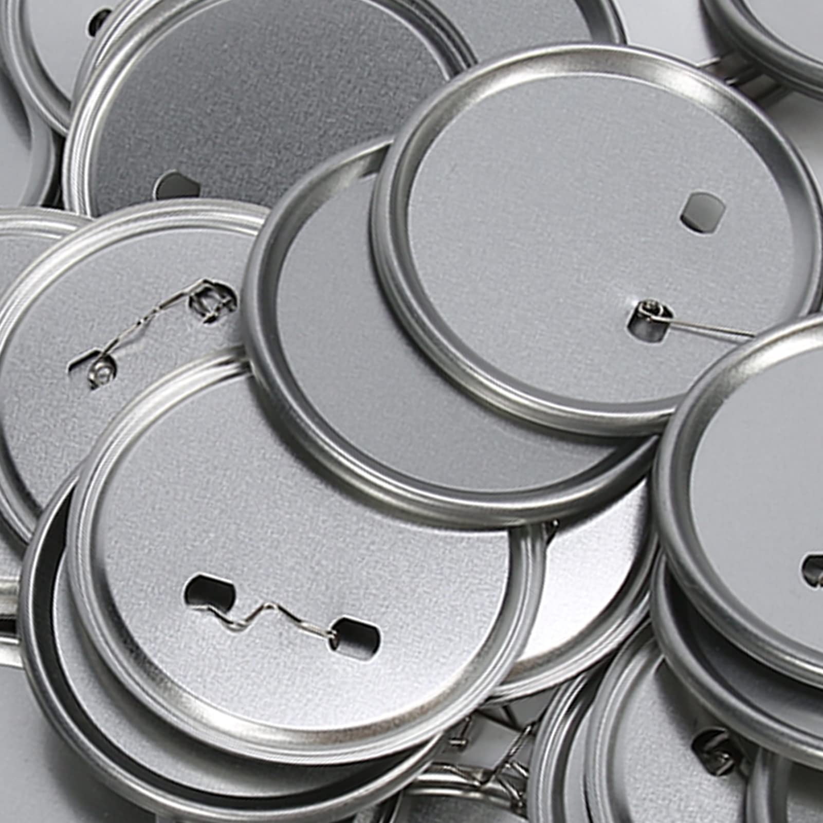 100 Stück Buttons Selber Machen, Ø 75mm DIY Ansteckbuttons Set Blanko Knopf Pins | Inkl. Anstecknadeln & Ersatzteilen | Buttonmaschine Zubehör für DIY Ansteckbuttons, Souvenirs (75mm)