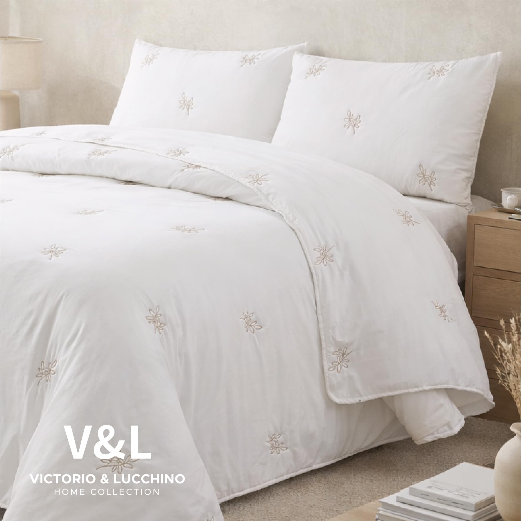 Victorio & Lucchino Colcha Bordada Elegante con Fundas de Cojín a Juego - Diseño Premium Sofisticado para Dormitorio - Modelo Luciana (Blanco, Cama 105cm)