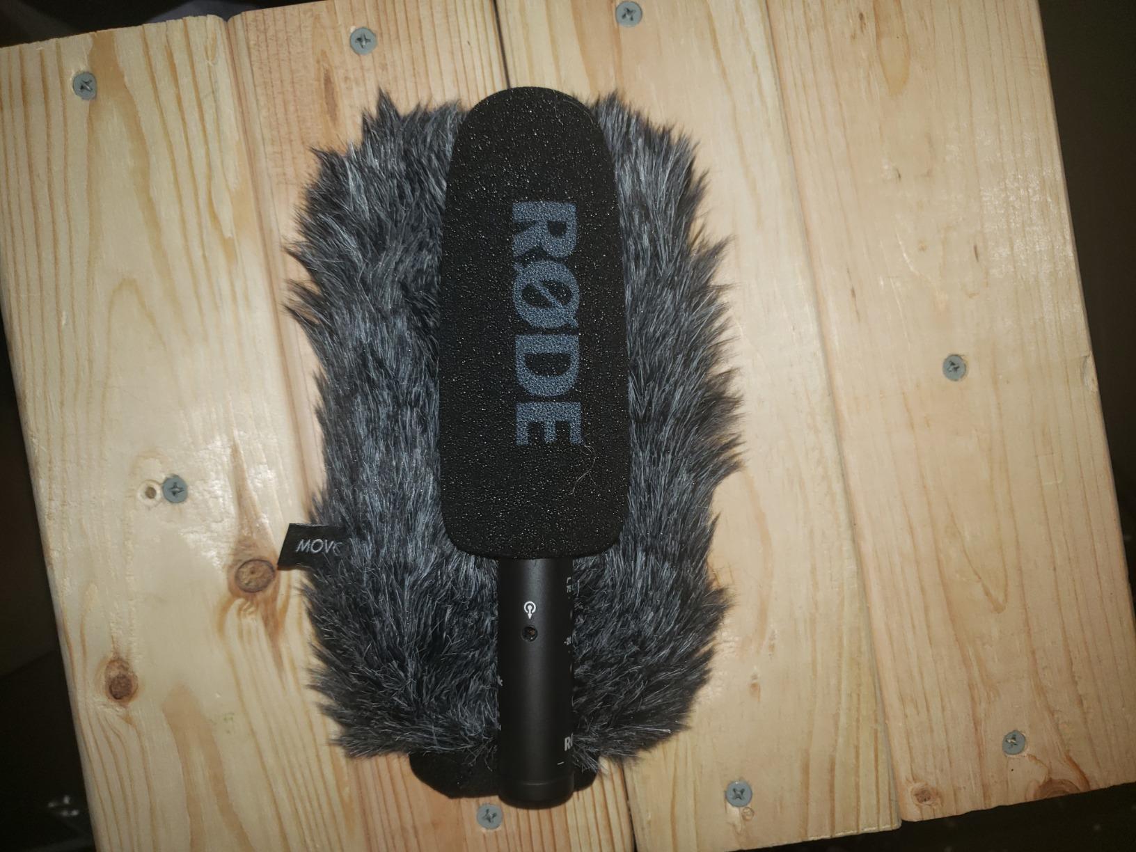 Movo WSS1000 Furry Outdoor Deadcat Windscreen for Shotgun