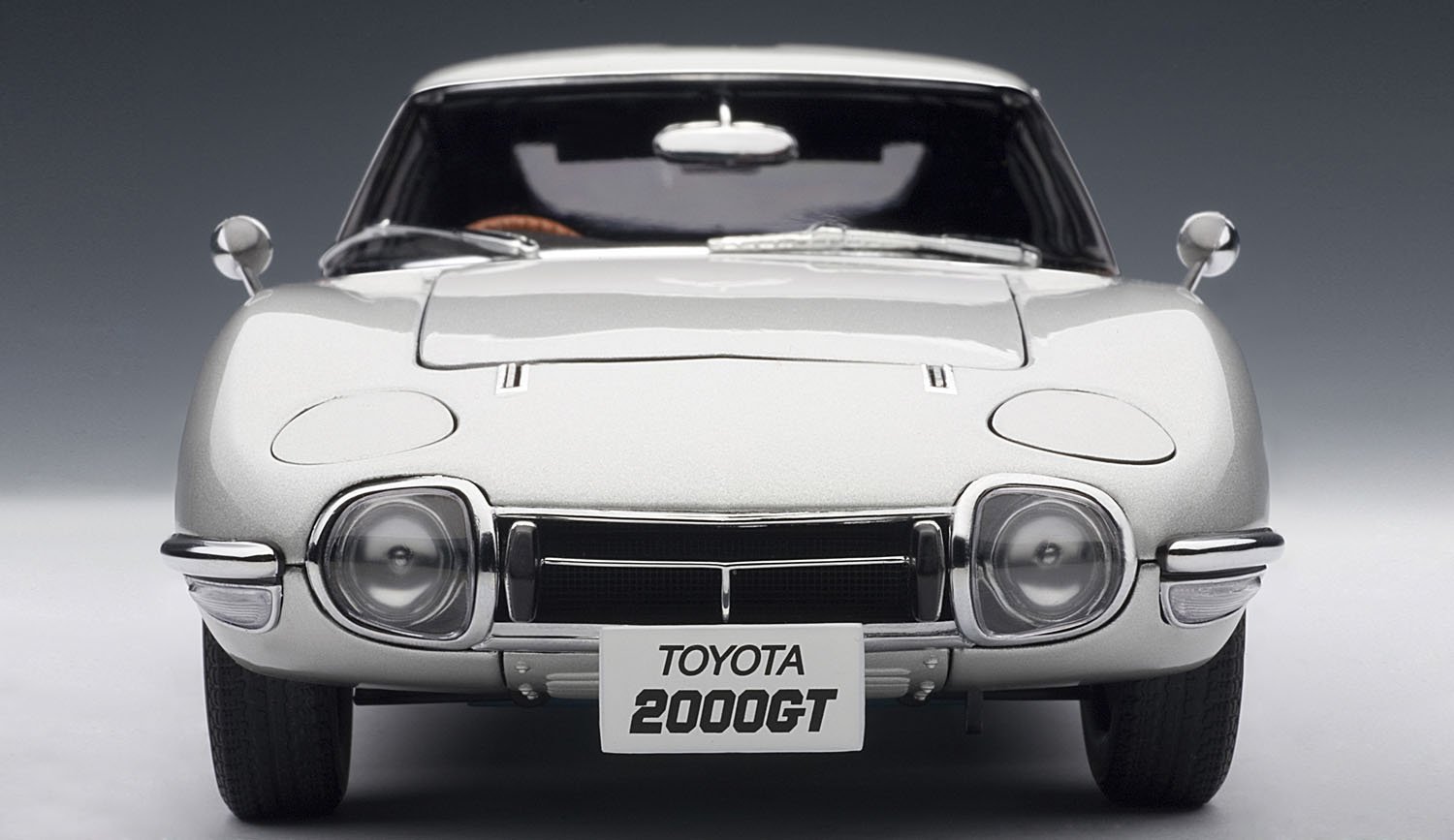 Amazon | AUTOart 1/18 トヨタ 2000GT (シルバー) 完成品 | ミニカー