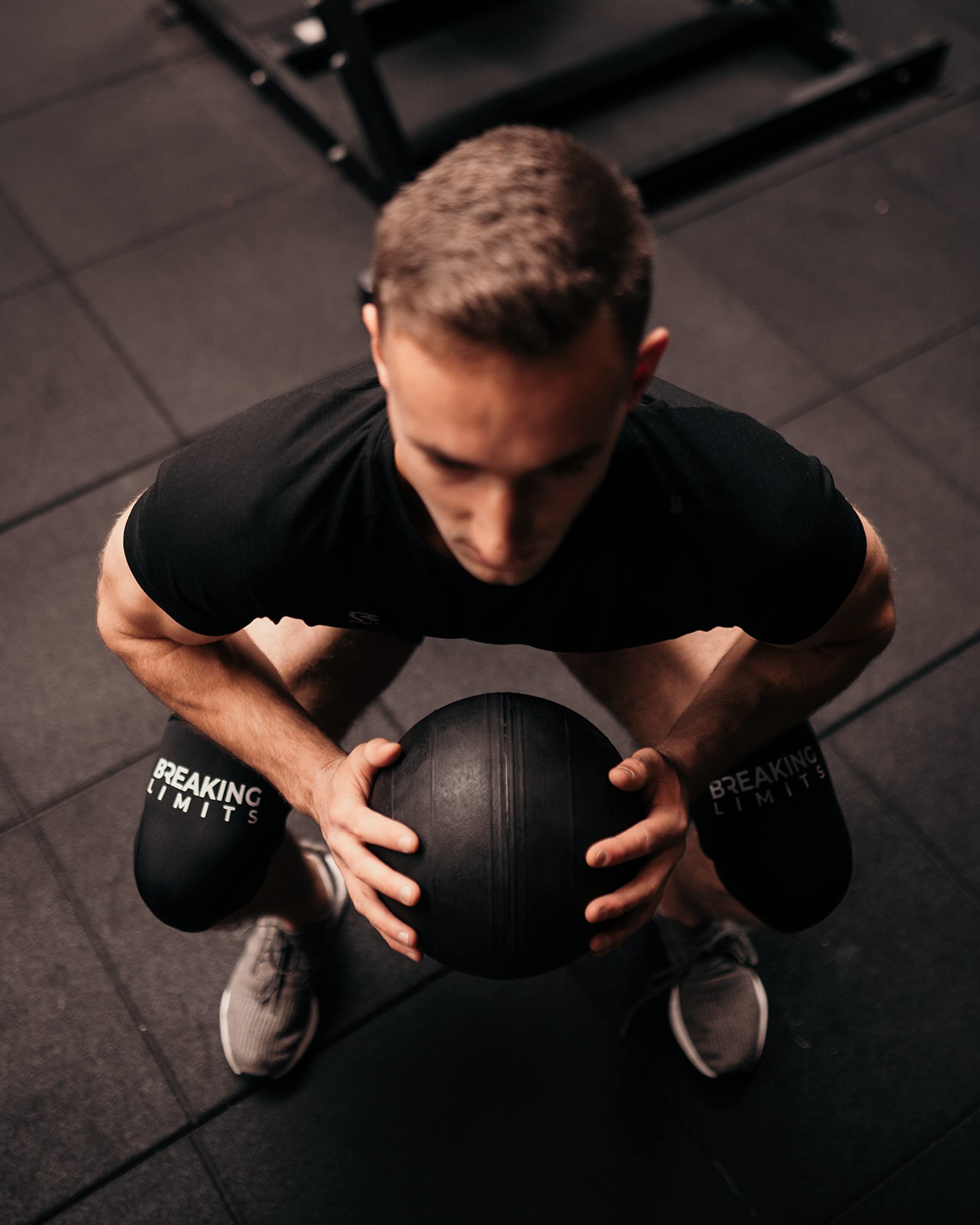 BREAKING LIMITS Genouillère - Genouillère de compression respirante - Pour la musculation, la gym - Pour la compression et les douleurs articulaires - En néoprène de 7 mm - 6 tailles (Noir, L)