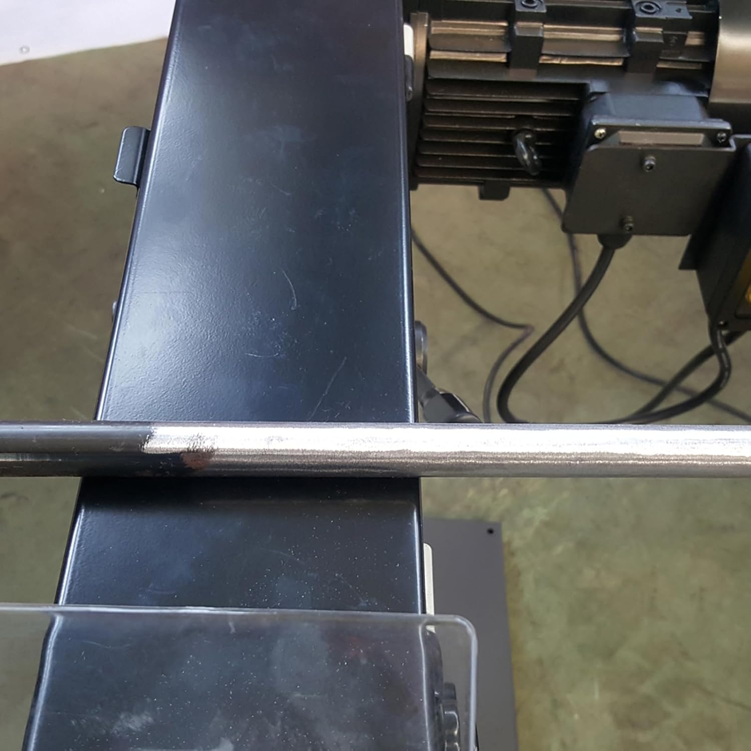 KAKA INDUSTRIAL Belt Grinder with 3.9×79 Inch Belt for Tube and Profile,30°-90° Angle Grinding, Dual-Speed (15/30 m/sec) 220V 3PH for Pipe/Steel Fabrication PRS-4A