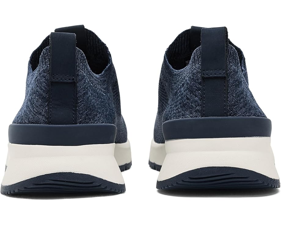 johnnie-O Knit Runner - Front View