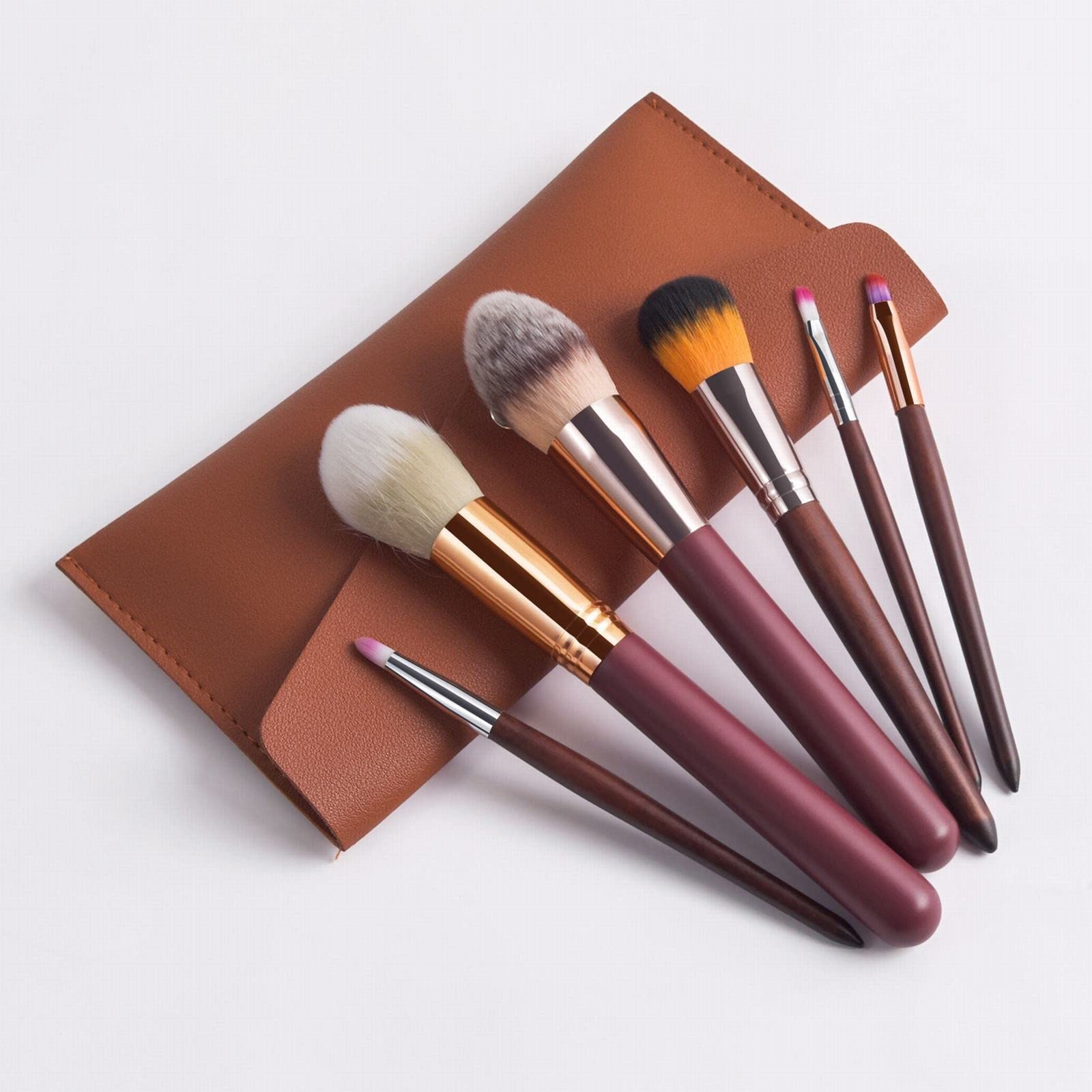 Juego de maquillaje avanzado de brochas sintéticas para base de maquillaje en polvo y sombras de ojos, juego de brochas de maquillaje para principiantes, juego pequeño de brochas de maquillaje de bell