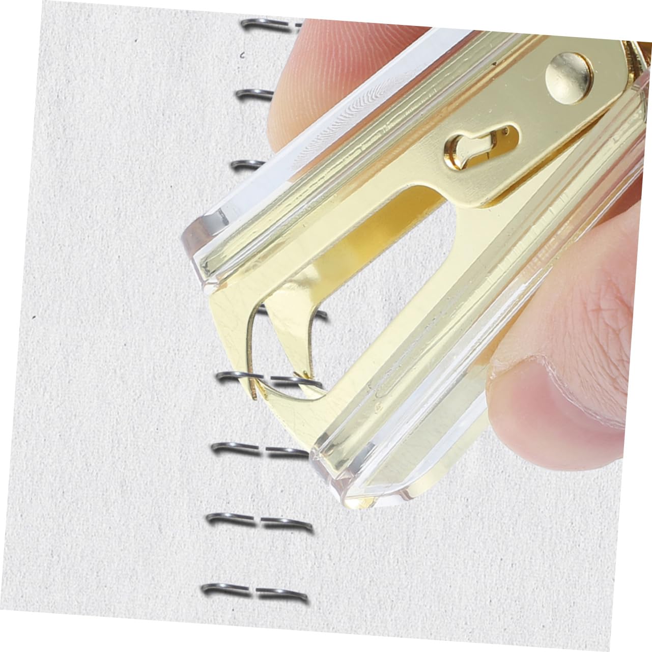 ARTIBETTER 4 Set Levapunti Ufficio Dispositivi Di Rimozione Attrezzo Mini Estrattore Di Graffette Portatile Strumento Per Rimuovere I Punti Metallici Alzachiodi Portatile Metallo 2 Pezzi * 4
