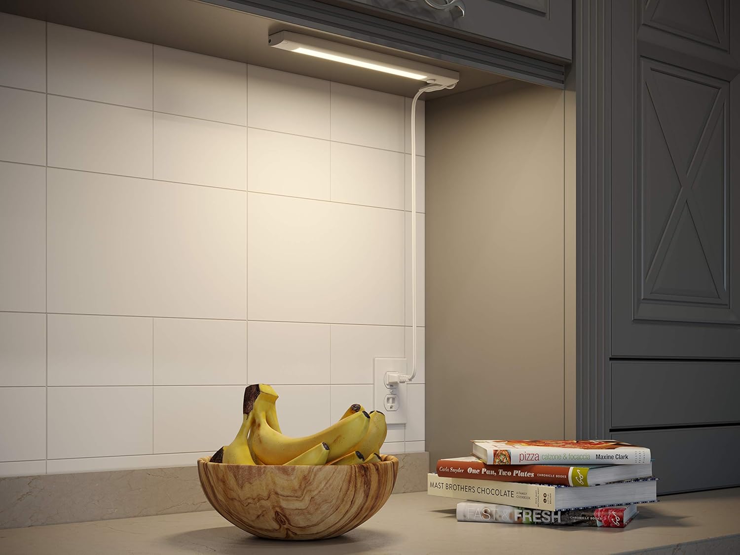 Good Earth Lighting UC1139-WHG-12LF0-G 12-Inch LED Plug in Bar, Non-Linking-White