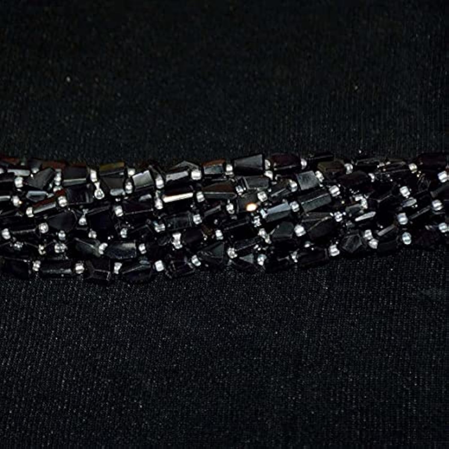 Perles Black Onyx en pépites à facettes de 10-12mm pour la création de bijoux d'exception
