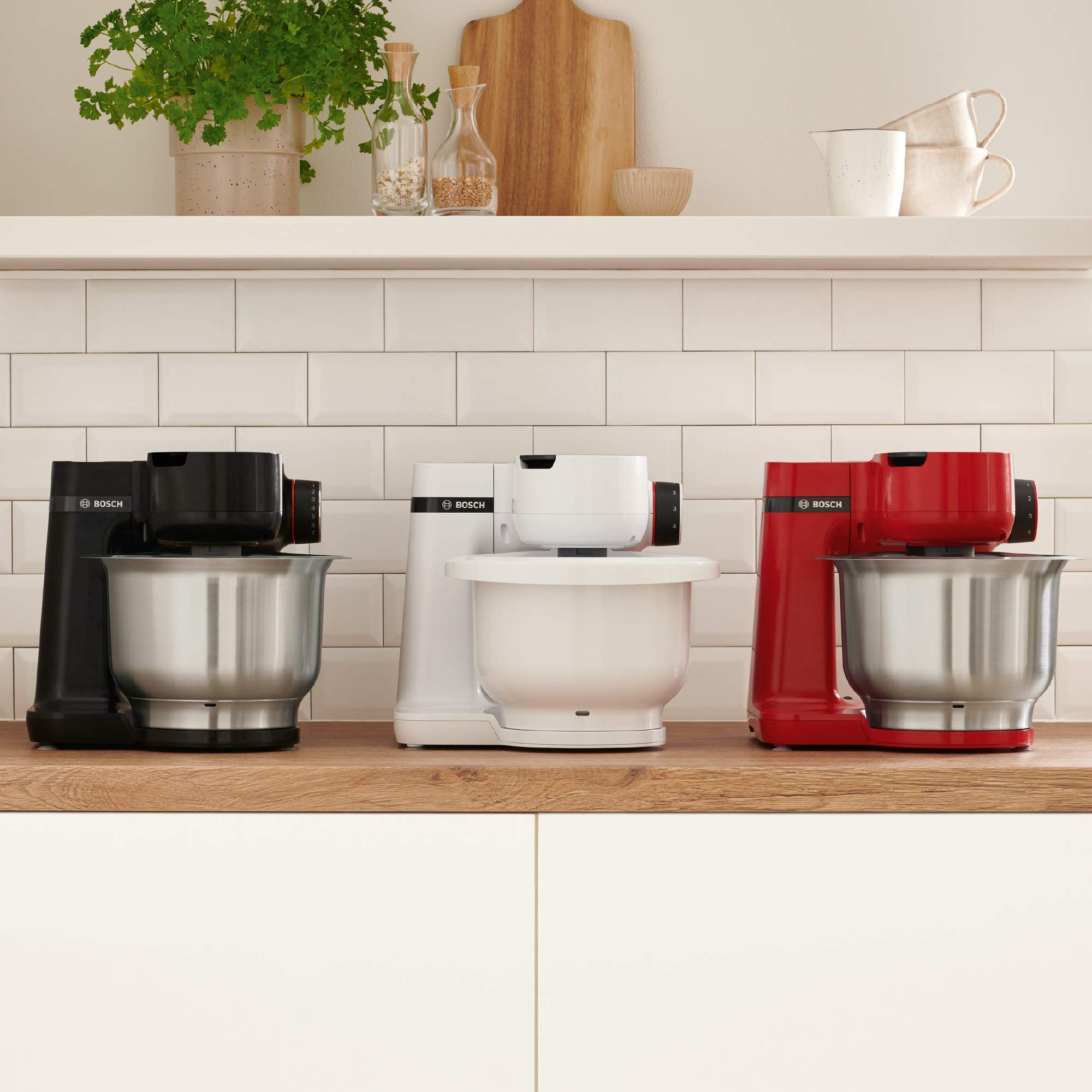 Bosch Elettrodomestici MUMS2ER01 - Robot da cucina MUM serie 2, 700 W, ciotola in acciaio inox da 3,8 l, intaglio e 3 dischi, set di patisserie, acciaio inox, rosso