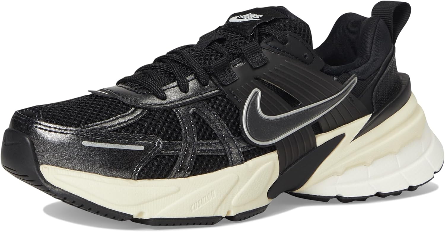 Nike Women's V2K Run Shoes - Image 11