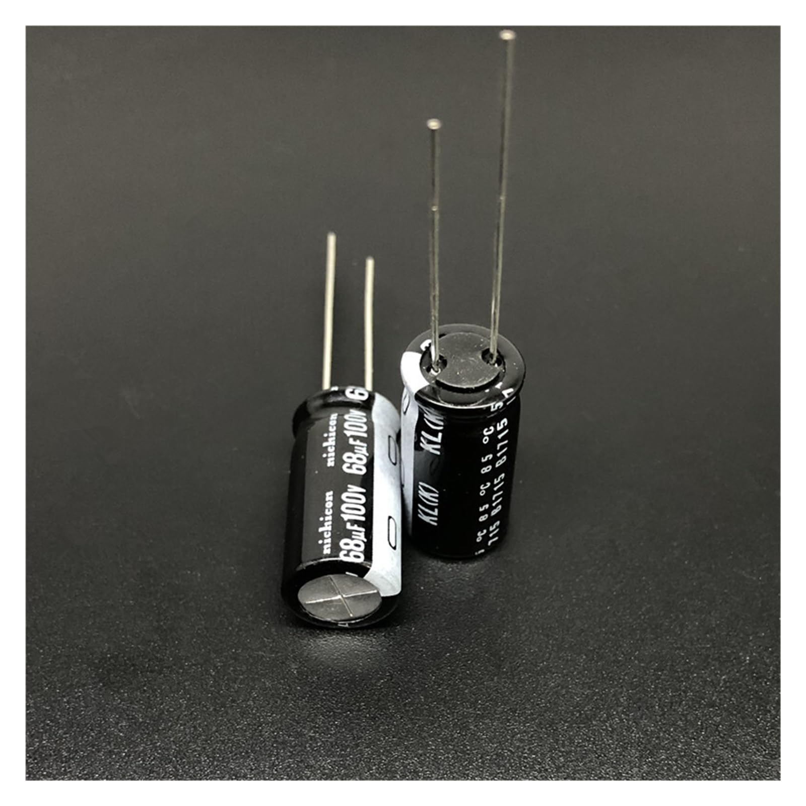 Condensateur électrolytique 68uF 100V en aluminium pour circuits électroniques (Lot de 5)