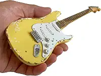 AXE HEAVEN Yngwie Malmsteen Mini Fender™ Strat™ Réplica de modelo de guitarra com acabamento branco olímpico pesado