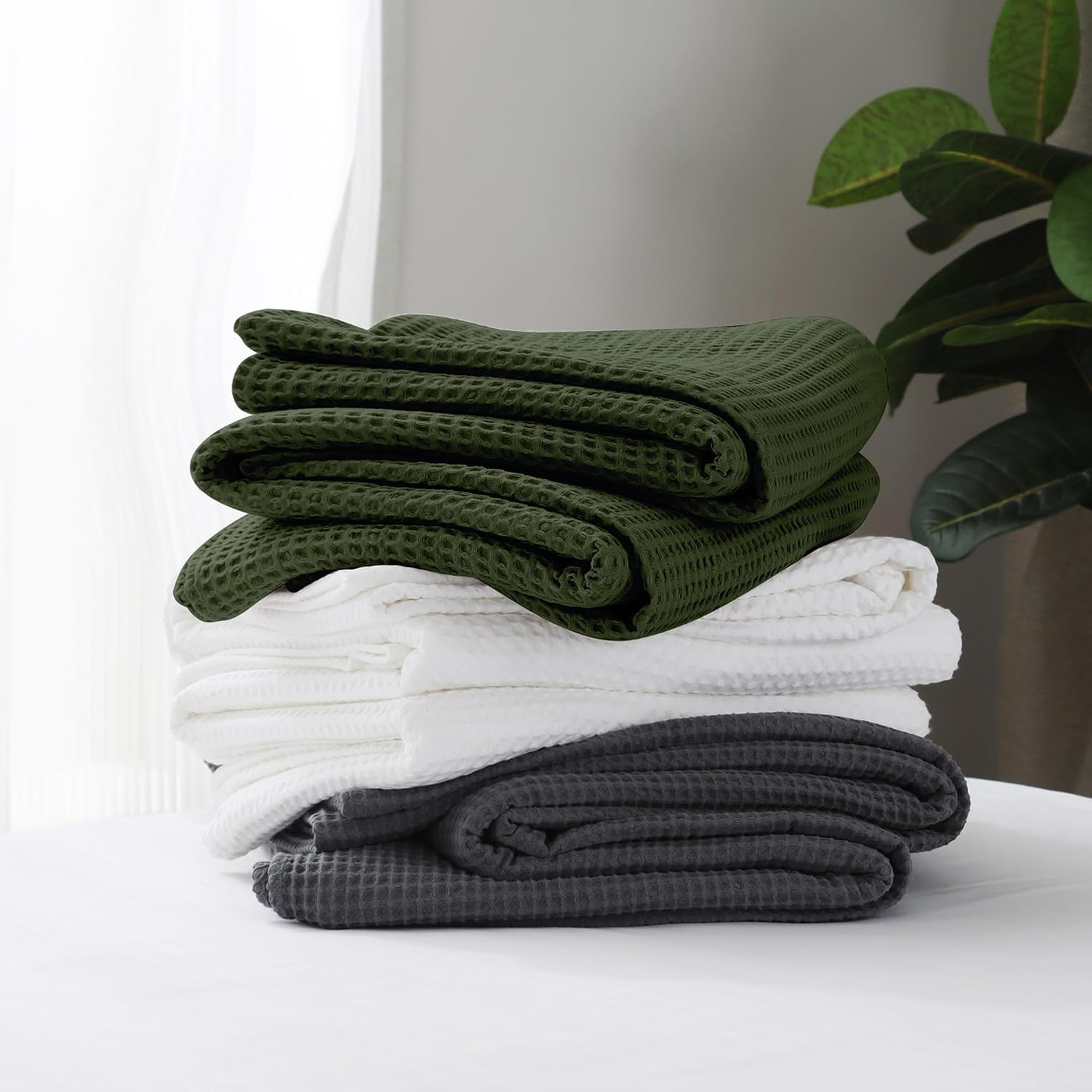 100% Cotton Waffle Blanket (Green - King Size - 104 * 90''), Pre-Washed and Anti-Shrinkage Soft Lightweight Bed & Couch Blanket, 380 GSM Waffle Weave Throw Blanket for All Seasons