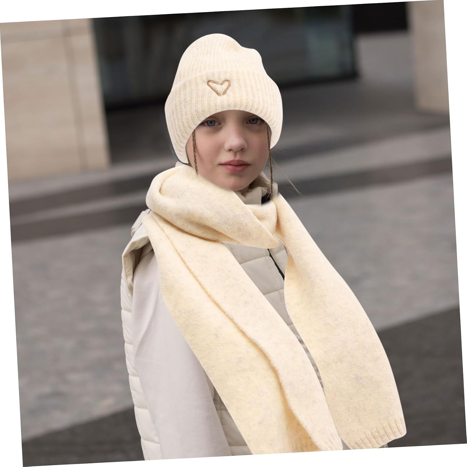 Veemoon 1set Warm Hat and Scarf for Little Girls Embroidered Heart Design Soft and Comfortable Accessories for and Preschool