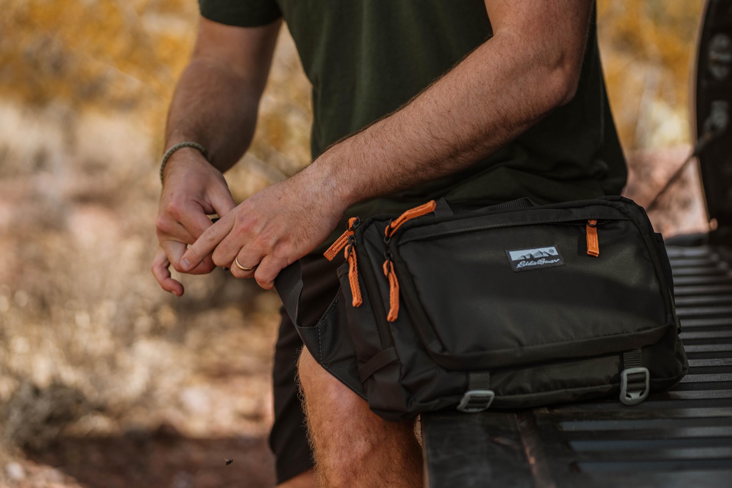 Amazon.com: Eddie Bauer 7L Trail Bag with Removeable Shoulder