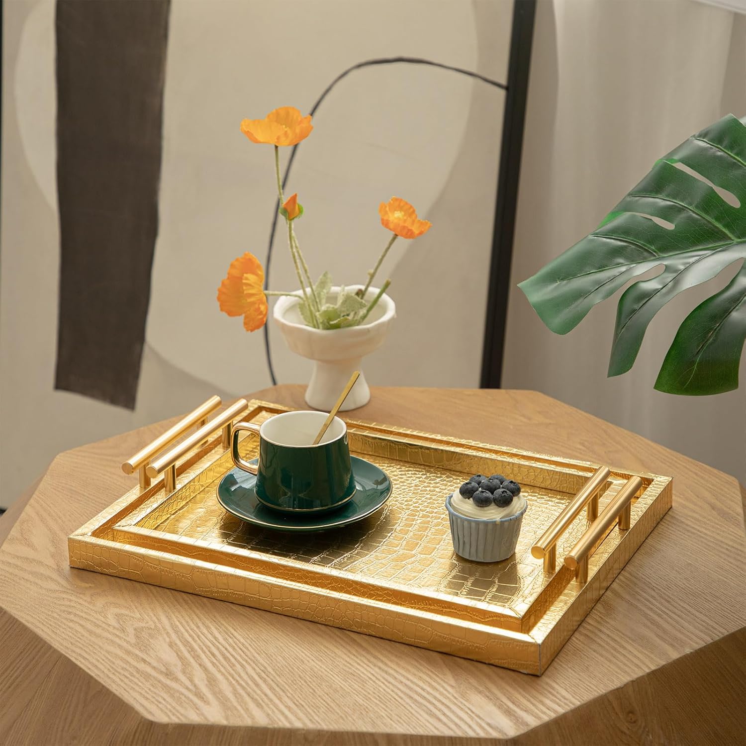 MACVAD Set of 2 Modern Elegant Large Wood Serving Tray, Rectangle Decorative Tray Ottoman Tay Coffee Table Tray, Gold Crocodile Leather with Gold Polished Metal Handles Golden Crocodile Tray