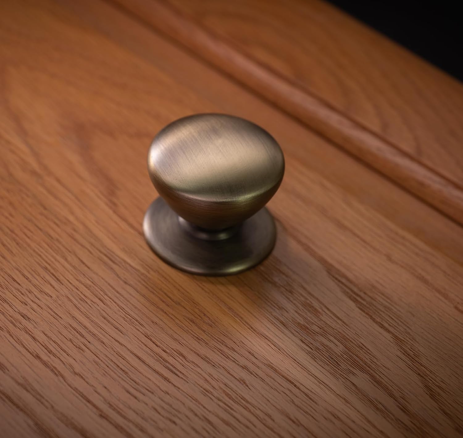 trust4care 2-Pack Extra Large Antique Brushed Brass Bifold Closet Dummy Door Knobs with Wide Base, Weathered Gold Passage Kitchen Dresser Cabinet Doorknobs, 1-3/5" Sideboard Drawer Pulls Handles