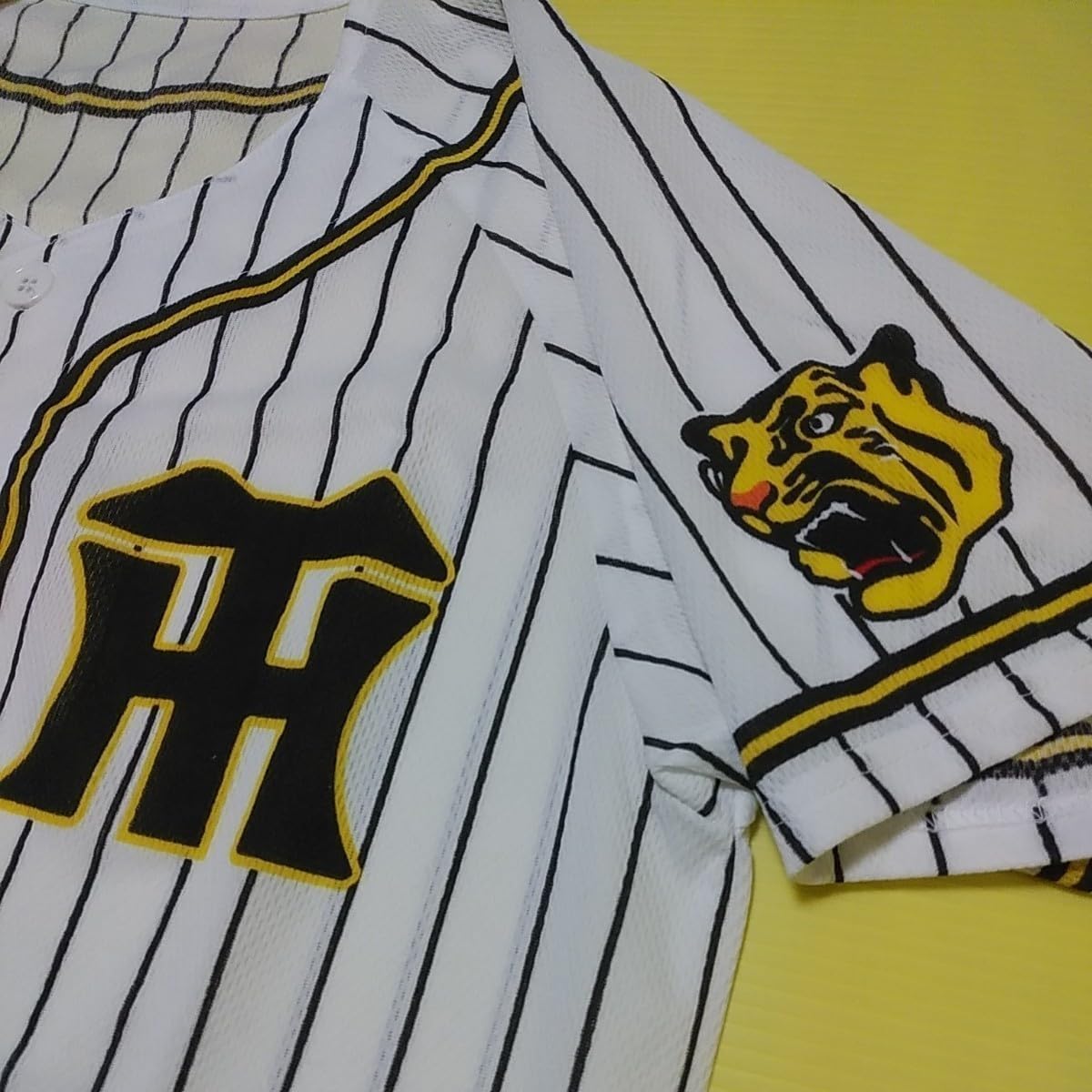 Amazon.co.jp: ○阪神応援ユニフォーム縦縞甲子園来場記念阪神