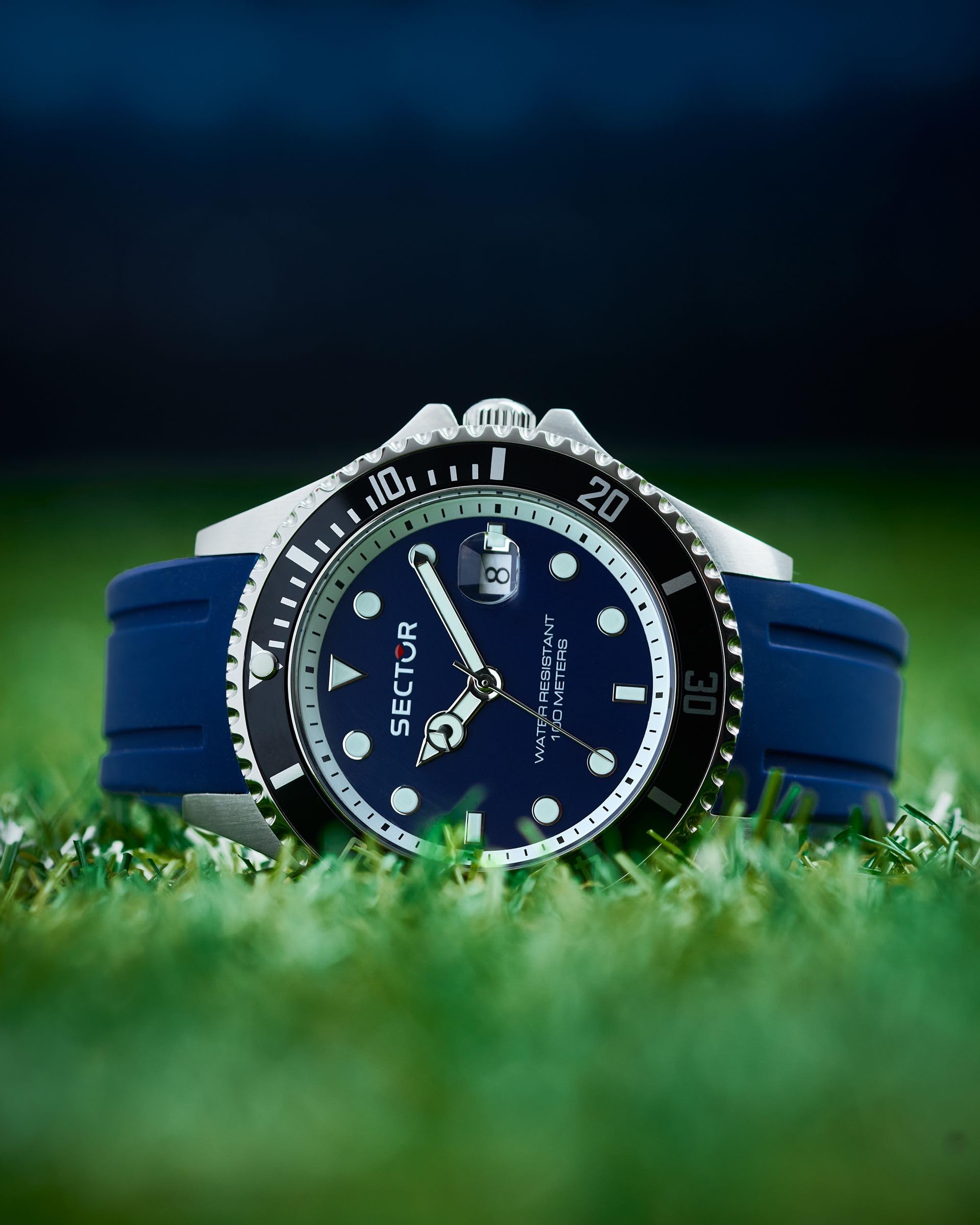 Sector No Limits Orologio Uomo, Tempo, Data, Analogico, 43 mm, Collezione 230, Cinturino in Silicone
