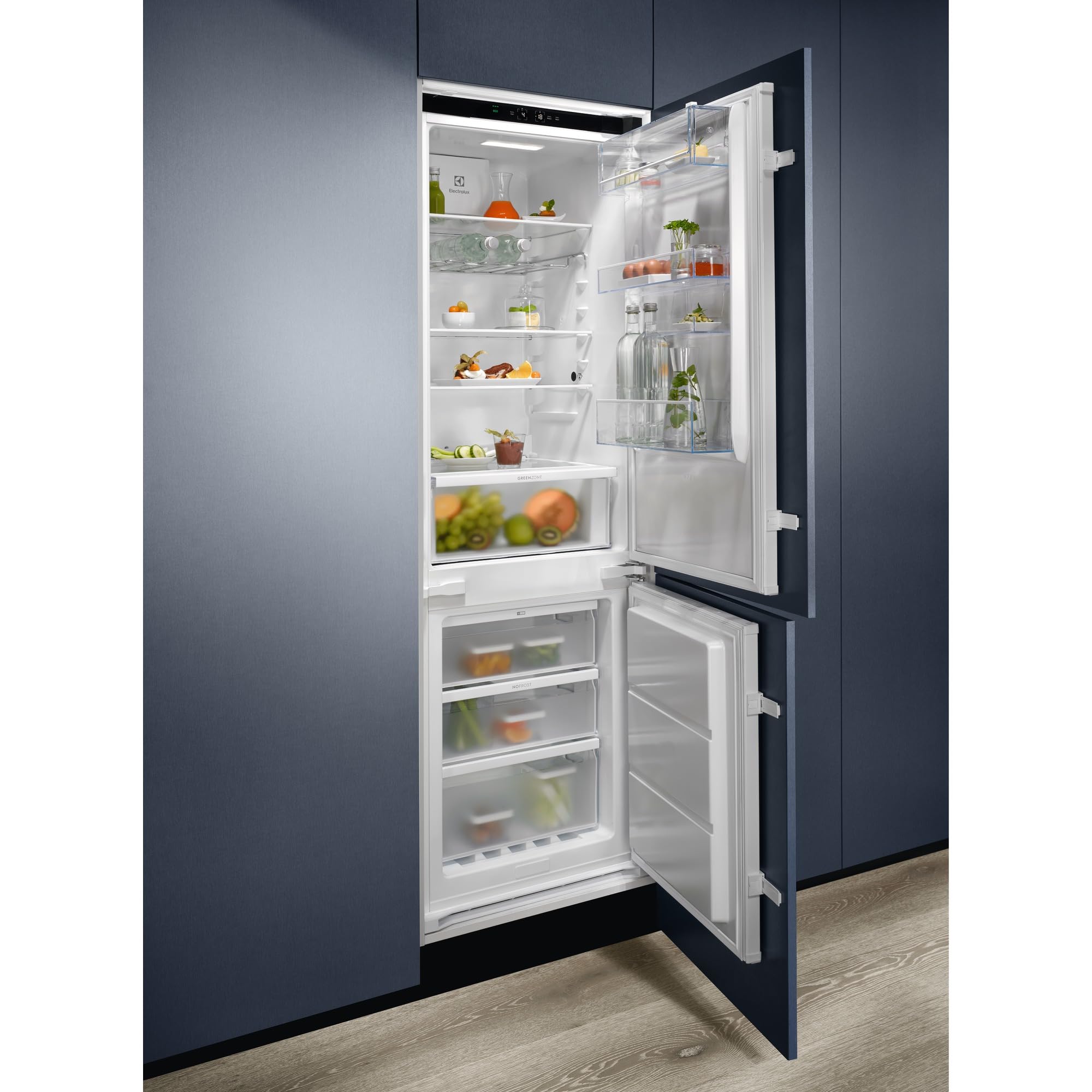 Electrolux Frigocongelatore Combinato ENG7TE18S, 177,2 Cm, 256 L, Tecnologia TwinTech Total No Frost, GreenZone 700, Frigocongelatore da Incasso, 1780x560x550 mm, Controlli Touch Control, Bianco