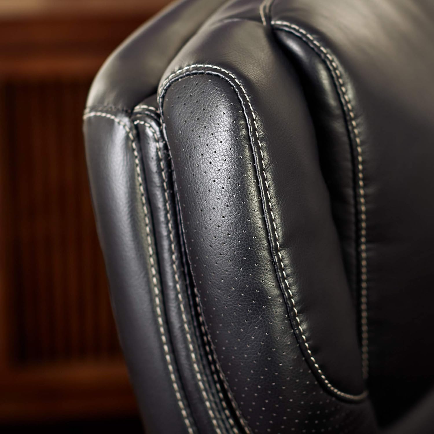 Flаѕh Dеаlѕ - 70% оƒƒ Serta Big and Tall Executive Office Chair with Wood Accents Adjustable High Back Ergonomic Lumbar Support, Bonded Leather, Black Blасk Frіdау - 60% оƒƒ Serta Big and Tall Executive Office Chair with Wood Accents Adjustable High Back Ergonomic Lumbar Support, Bonded Leather, Black