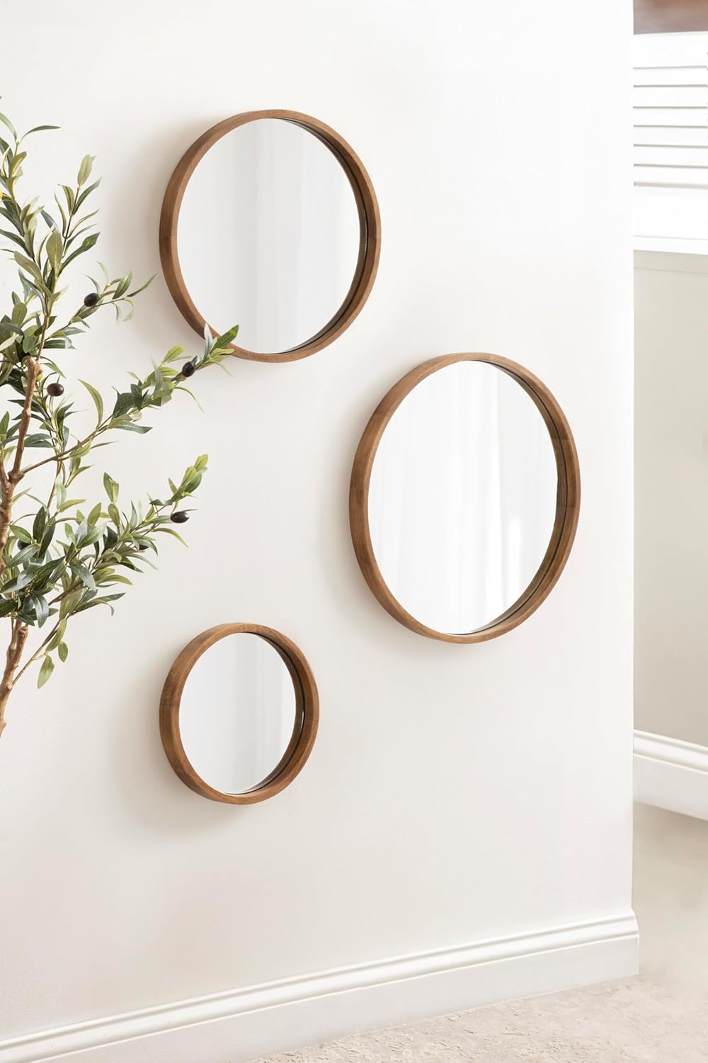 Kate and Laurel Valenti Modern Wooden Round Wall Mirror Set, Set of 3, Varying Sizes, Natural Rustic, Decorative Three-Piece Circle Mirror Set for Use as Bathroom Mirror Decor or Gallery Wall Mirrors