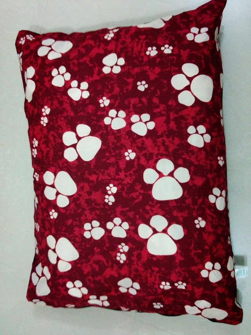 R&Z Large Pet Dog Bed Zipped Removable & Washable Cushion Cover Only (Red Paw) — image 1