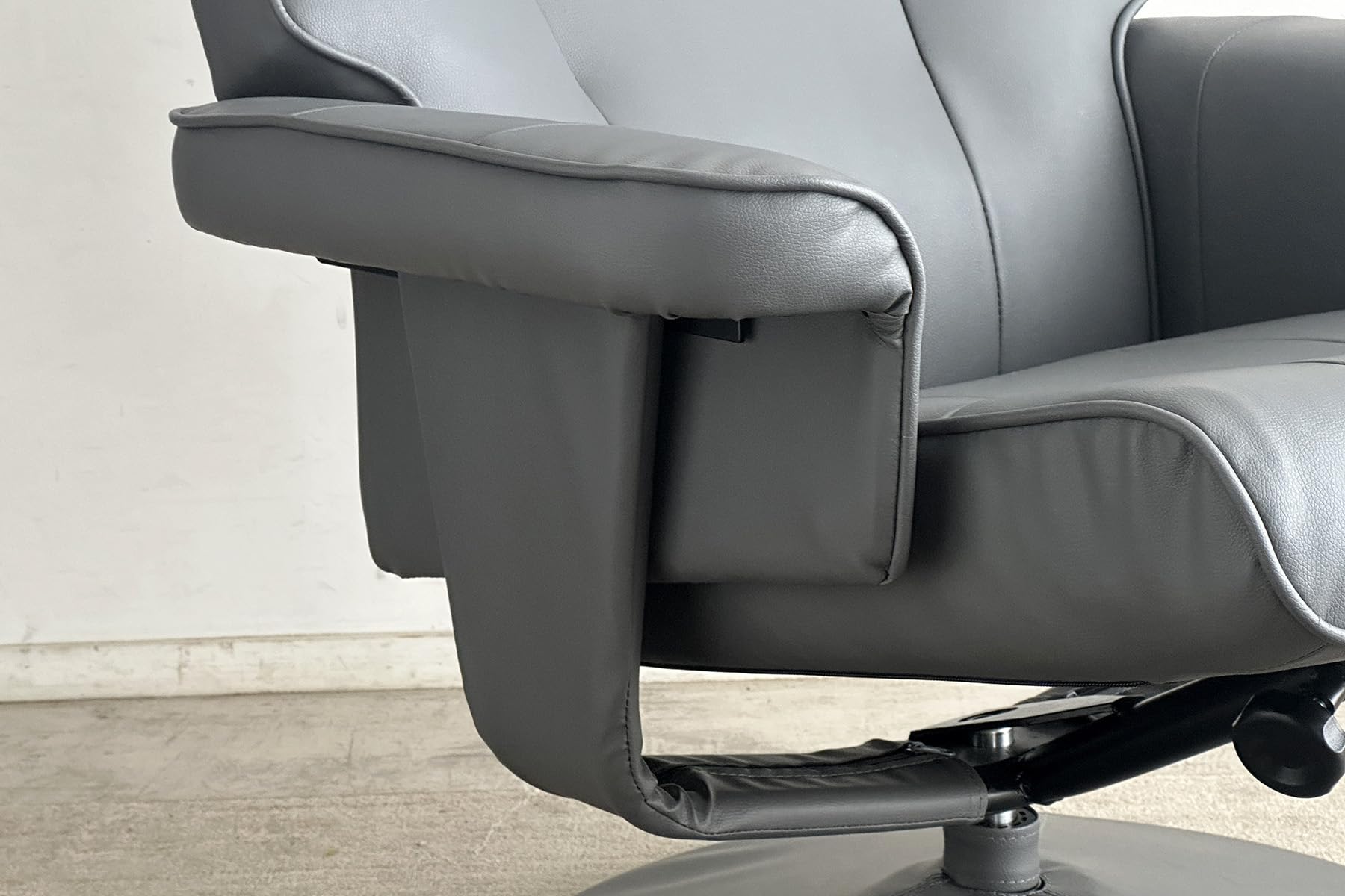 Amazon｜【暮らしに贅沢というアクセント】マッシュ パーソナルチェア