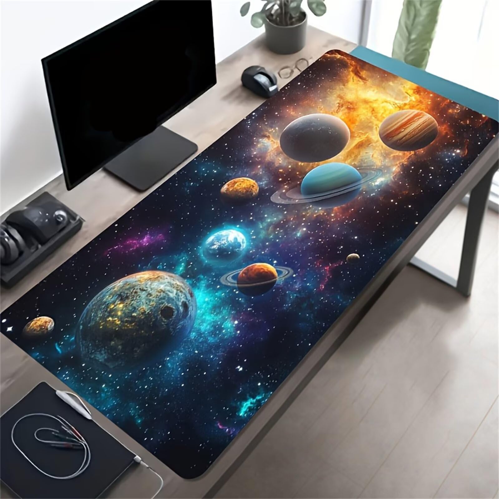 Grand Tapis de Souris de Jeu 1200x600x3 mm – Tapis de Bureau Antidérapant avec Bords Cousus, Haute Précision pour Ordinateur, PC et Gamer (Univers Planètes)