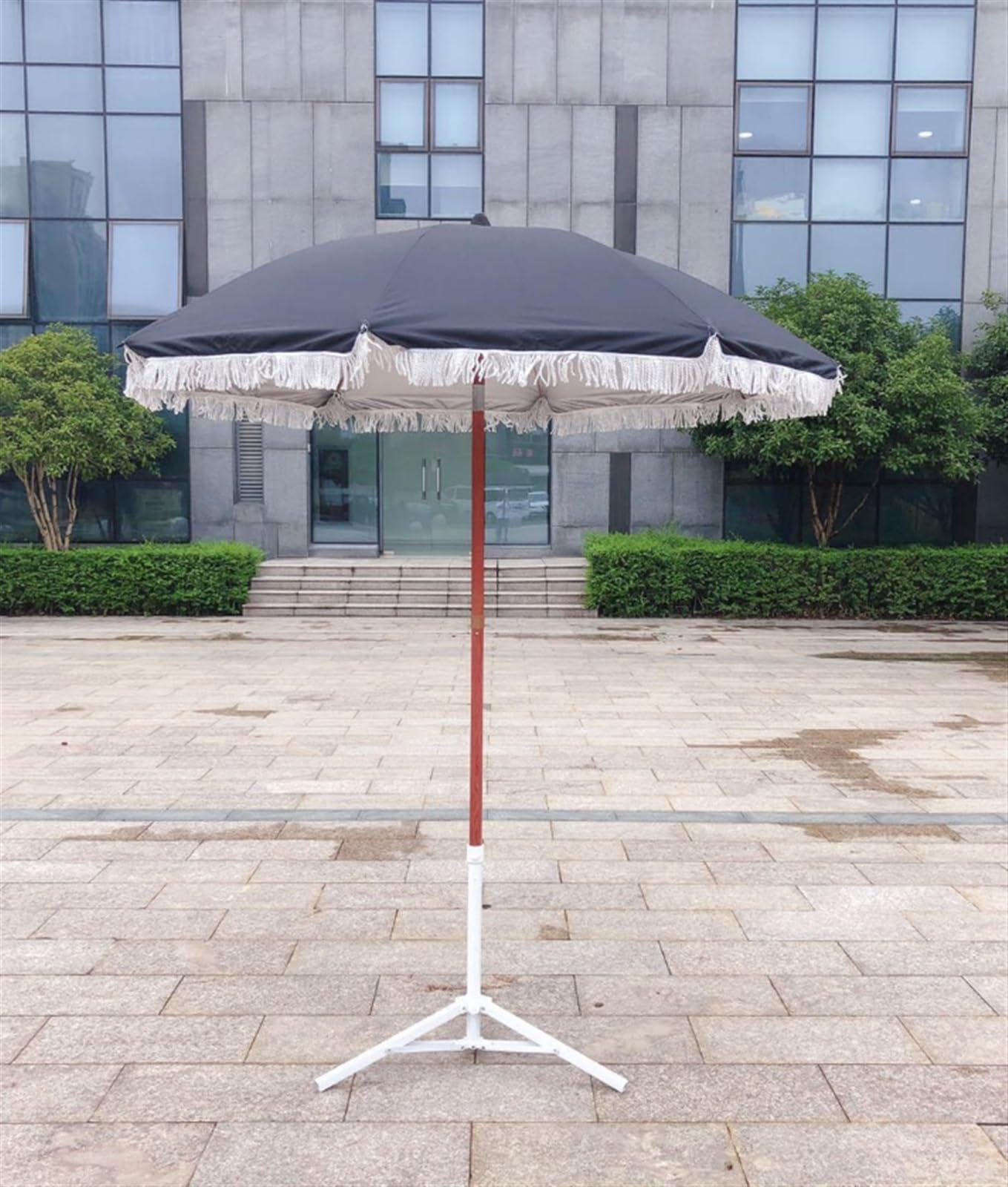 Parasole 6.5 Patio Parasol Fringe Outdoor Tassel Parasol Stalowy Słupek I Żebra Push Button Tilt Parasol Ogrodowy