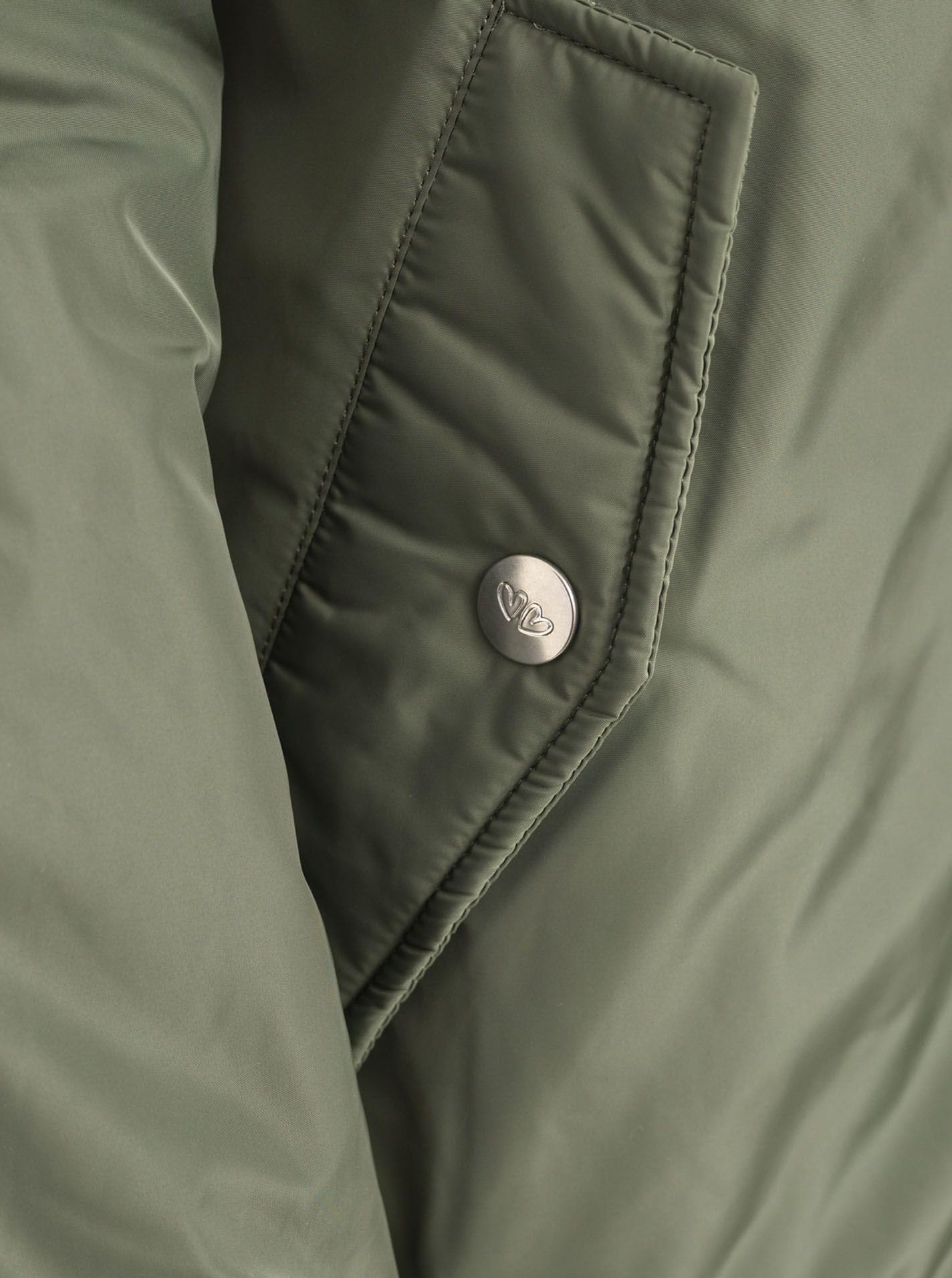 Zwillingsherz Damen Jacke Bomberjacke Wild at Heart Beige Creme Kahki Olive bequeme Passform schützen zuverlässig vor Wind