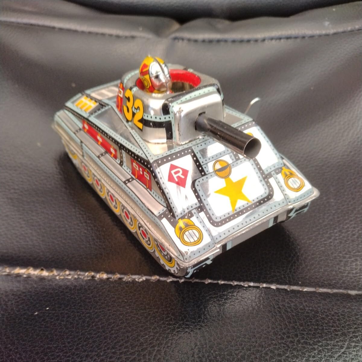 Amazon.co.jp: ブリキ 戦車 箱付き 約11．5センチ レトロ レア 当時