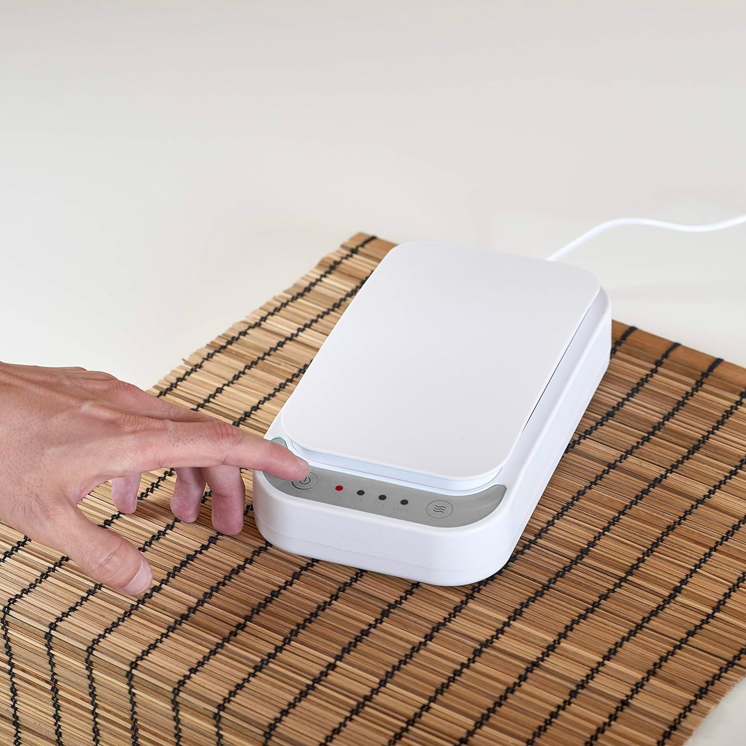 Avilia Box esterilizador y desinfectante a los rayos UV – Ideal para herramientas y accesorios elimina hasta el 99,9% de bacterias y virus – para teléfonos, accesorios, pinceles y herramientas – Fácil