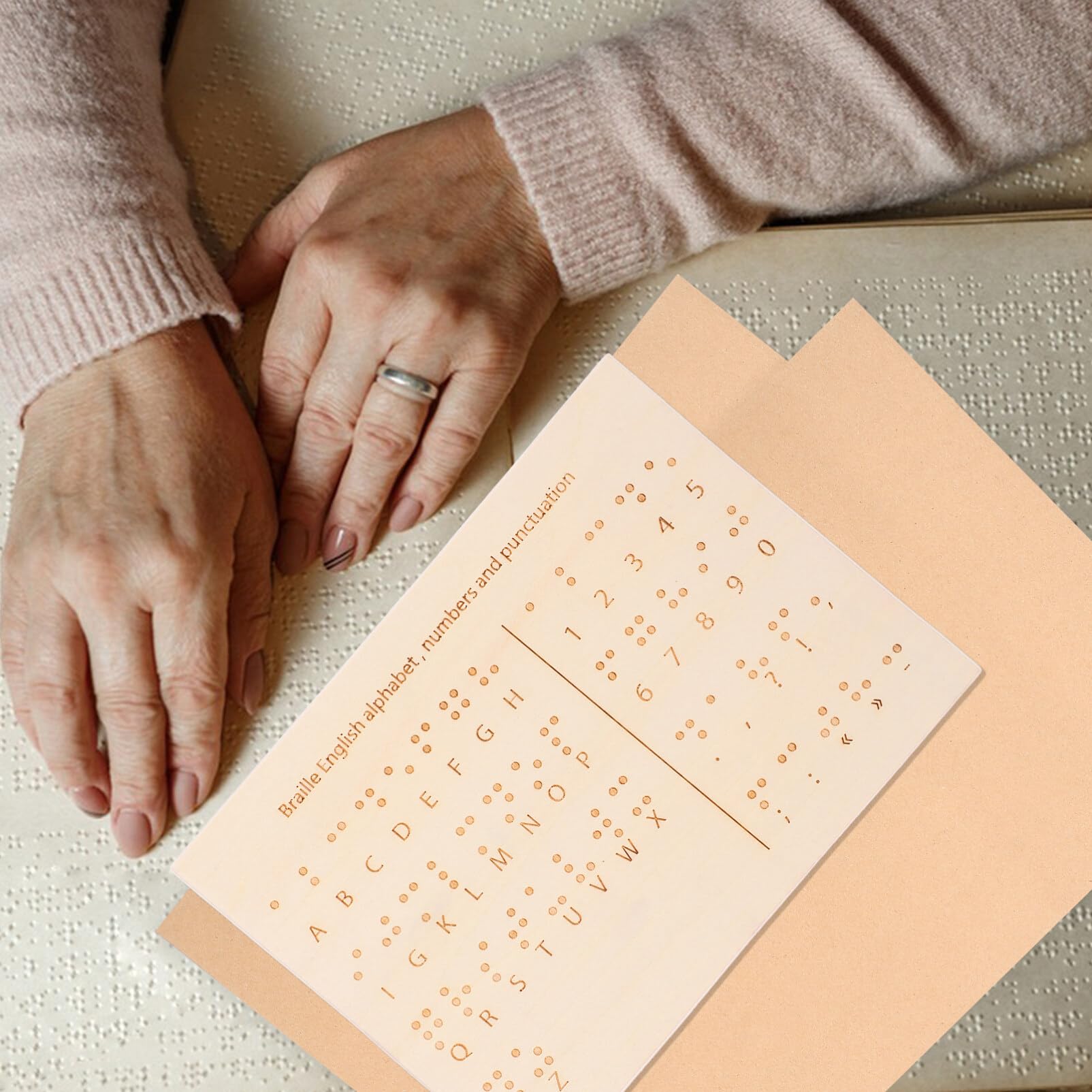 EXCEART Tavola Braille in Legno Beige per Decodifica e Scrittura, Design Leggero e Funzionale, Strumento Didattico per Apprendimento Braille per Non Vedenti