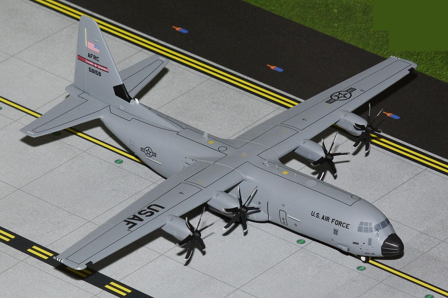 GeminiJets G2AFO1473 U.S. Air Force C-130J Hercules Keesler AFB; Scale 1:200