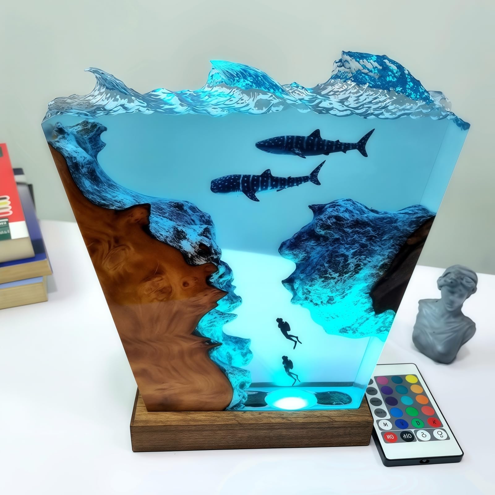 Drawelry Luce Notte Resina Epossidica Paesaggio Sottomarino 3D Artigianale, Decorazion Casa Base Legno, Mini Acquario Marino con Animali Marini Lampada per Cameretta Soggiorno Ufficio (A9)