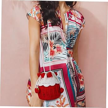 2002年　キティバントバッグ苺、花編みモーチフ付き 2002年 キティバントバッグ苺、花編みモーチフ付き