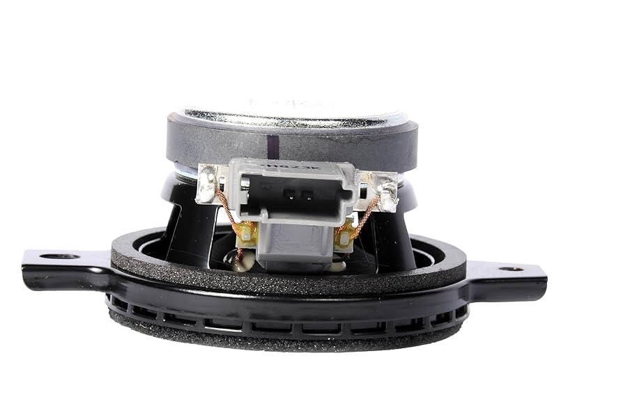 ❶ Amazon.com: GM Genuine Parts 22956279 Front Side Door Upper