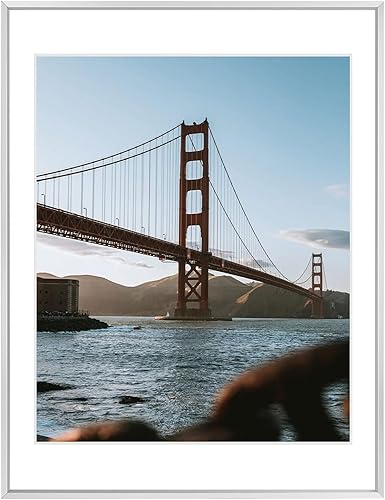 Vista 280 de Frametory - Colección de marcos de metal para fotos, marco de aluminio para fotos con alfombrilla de color marfil y cristal real Dorado