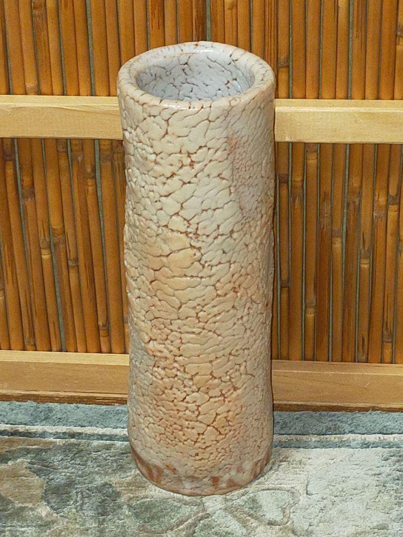 ♥花瓶　各務 周海　志野　共箱　梅花皮　花器 Amazon.co.jp: 可◎◎蔵くら◎ 花瓶 各務 周海 志野 梅花皮 共箱