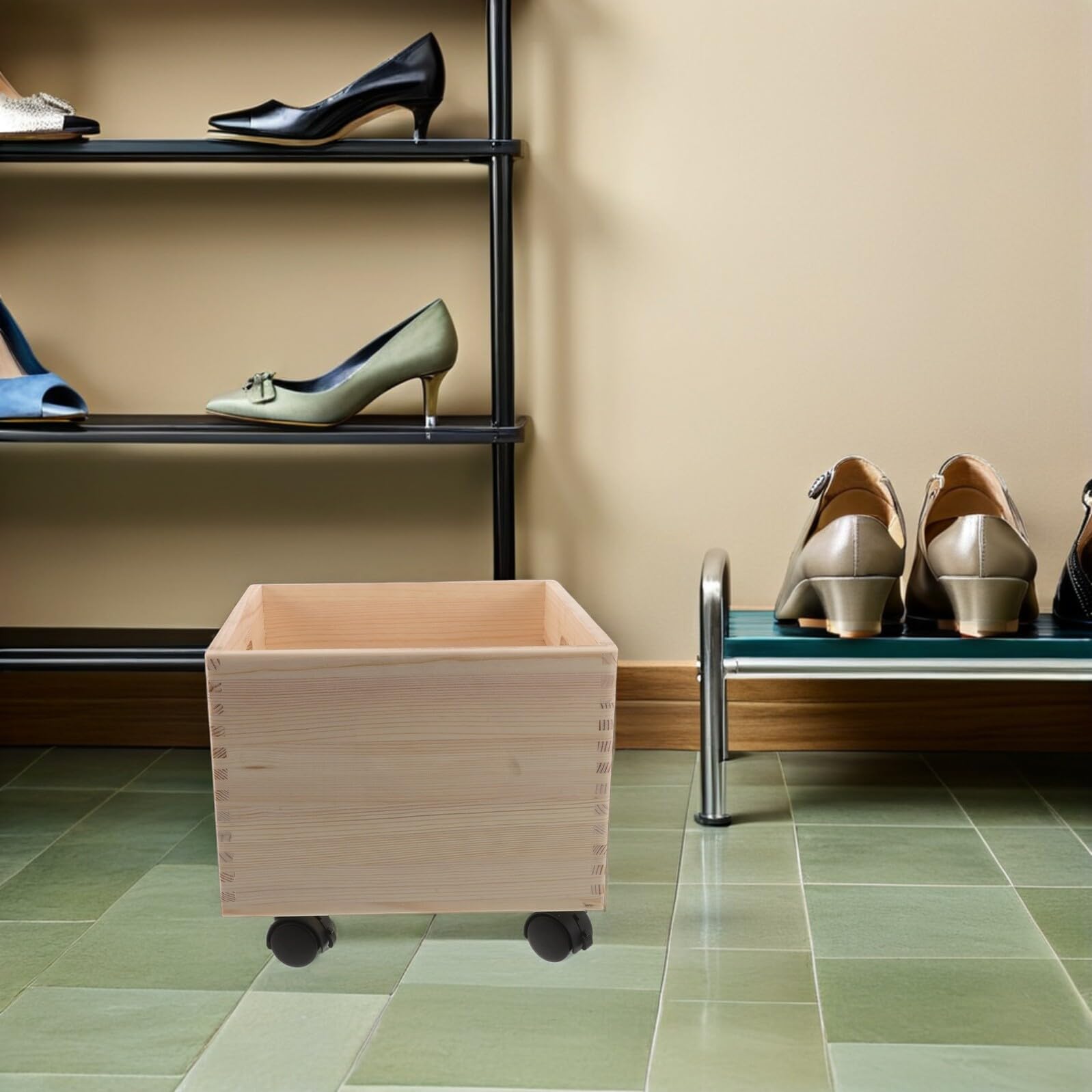 Cassa di Legno Quadrata con Ruote per Organizzazione Casa e Ufficio, Porta Vinili e Riviste con Struttura Robusta e Stile Rustico Beige per Soggiorno