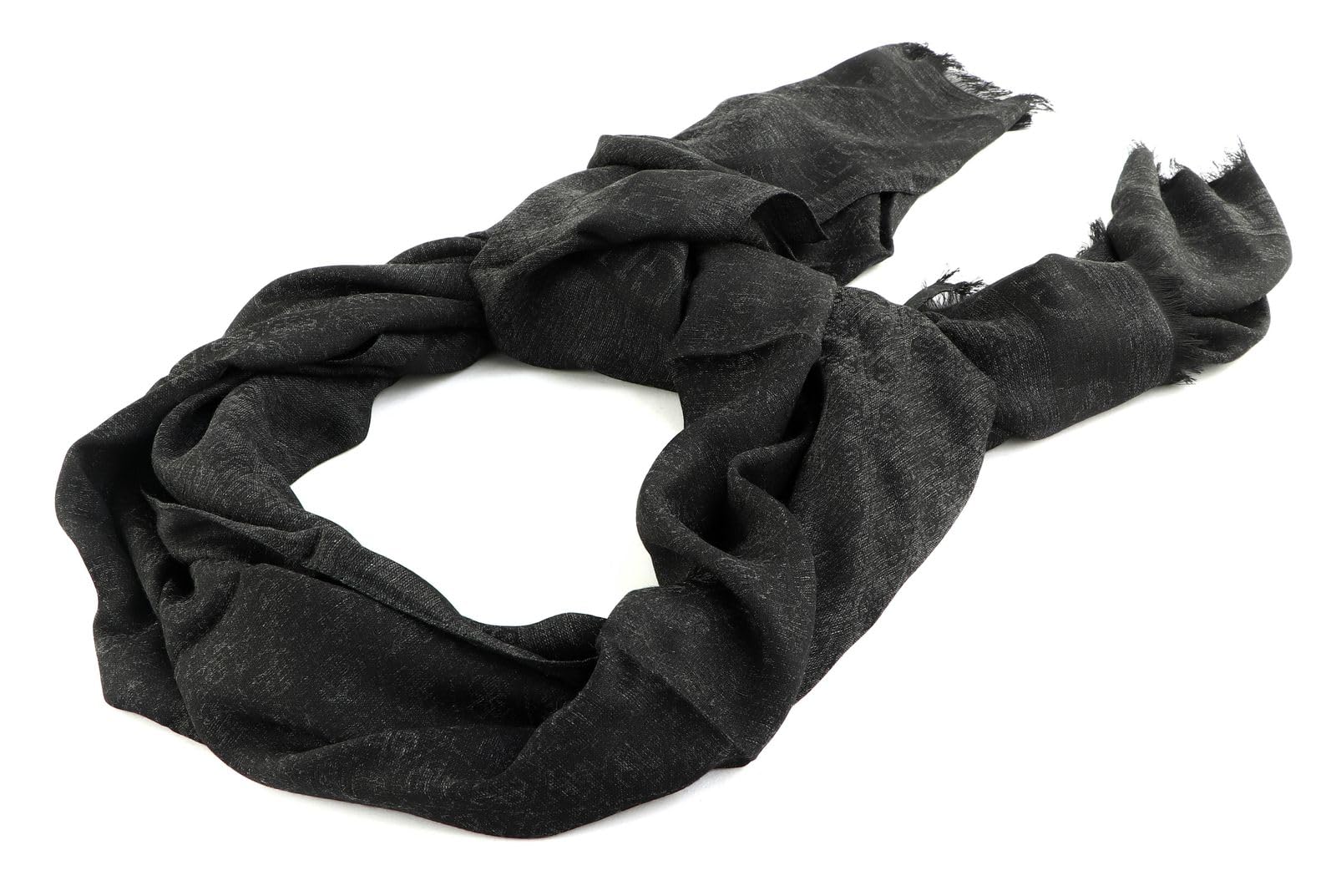 GUESS Tabata Scarf 80x180 Black pour sublimer une tenue basique - 3