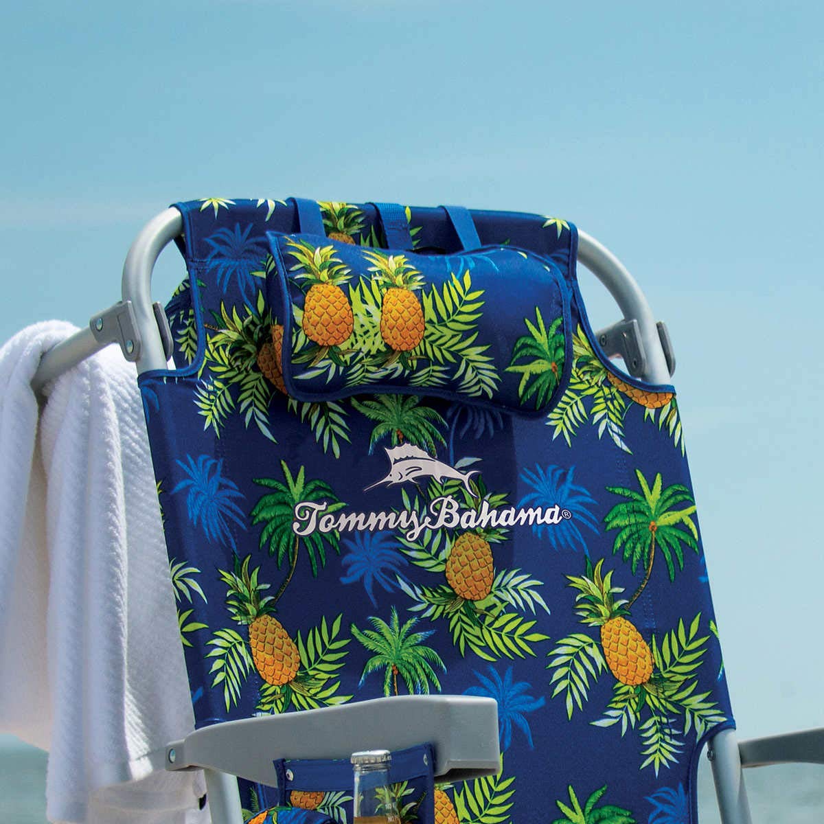 2 Tommy Bahama Backpack Beach Chairs Green product thumbnail 4